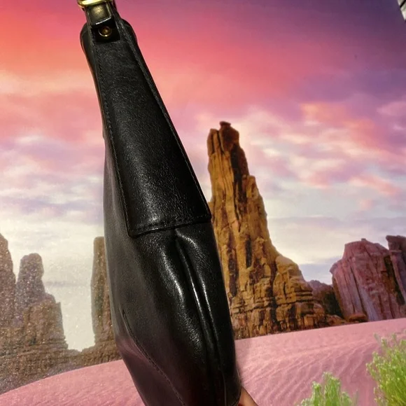 Made in USA - VTG Coach 9204 Court. - Picture 12 of 16